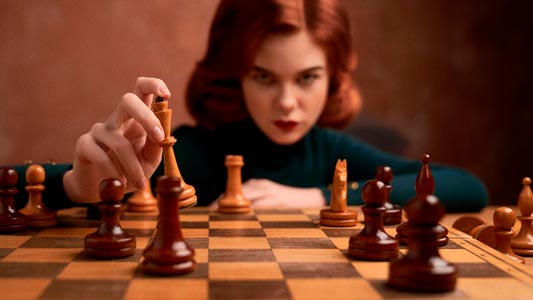 Сериал Ход королевы - Шахматы, трагедия и сила